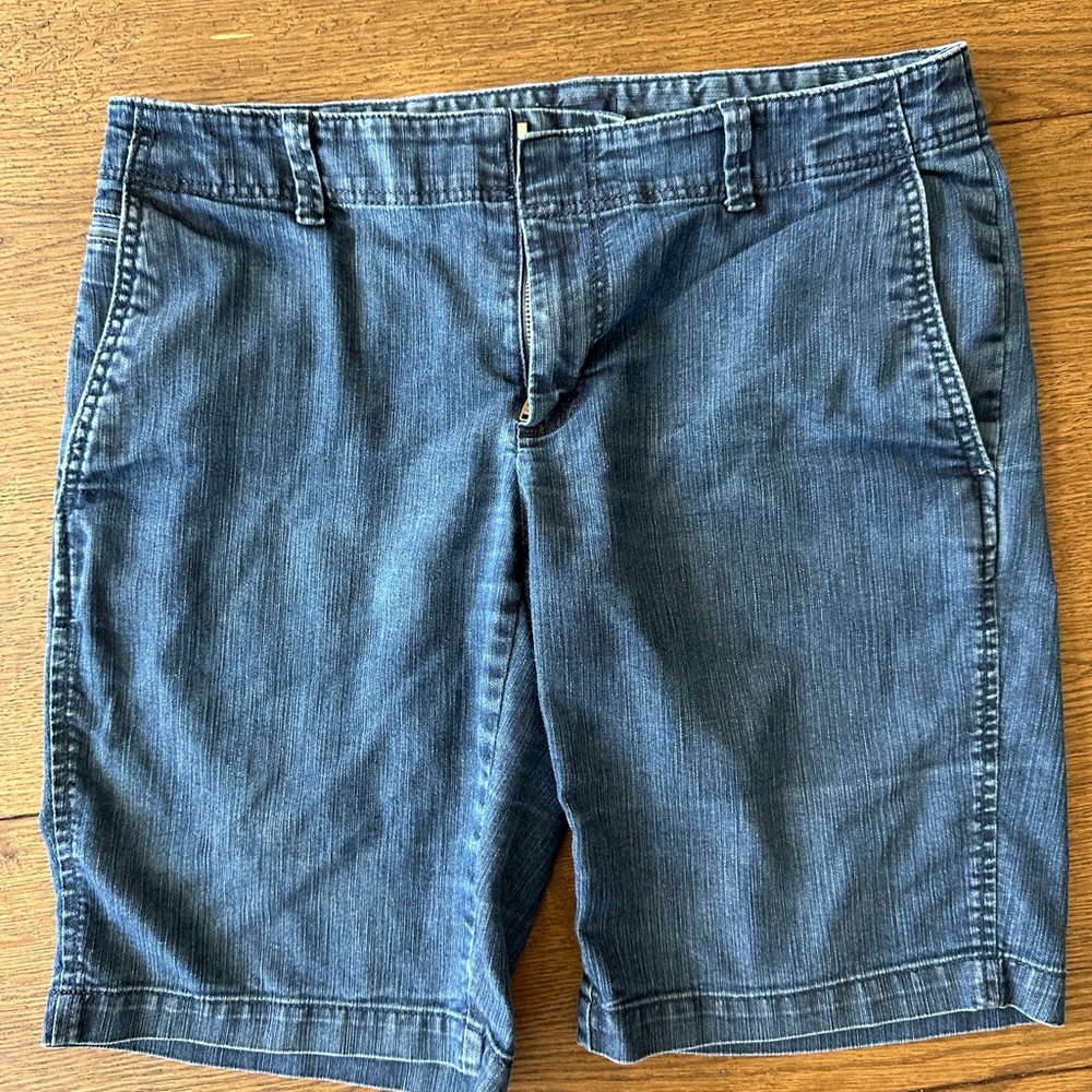 GAP Women's Blue Denim Shorts